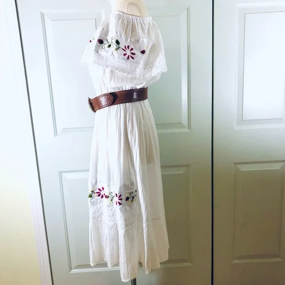 Mexican Off Shoulder Dress Floral Embroidered Lace Gauzy Cotton Size L - Picture 7 of 15